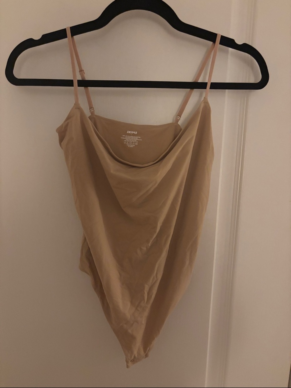SKIMS Fits Everybody Cami Bodysuit- clay- larg